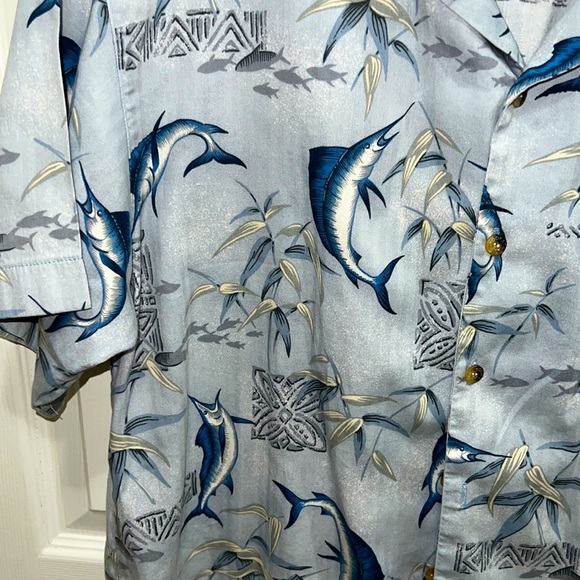 Hook & Tackle shirt, size medium - Picture 2 of 7